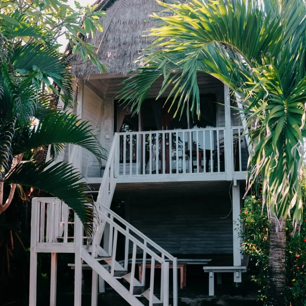 Cozy traditional wooden hut with in Nusa Lembongan - Abian Hut Dream beach