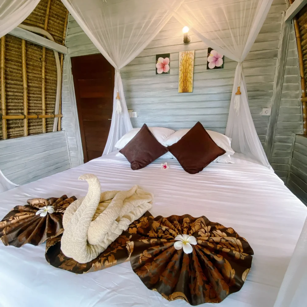 Cozy traditional wooden hut with in Nusa Lembongan - Abian Hut Dream beach