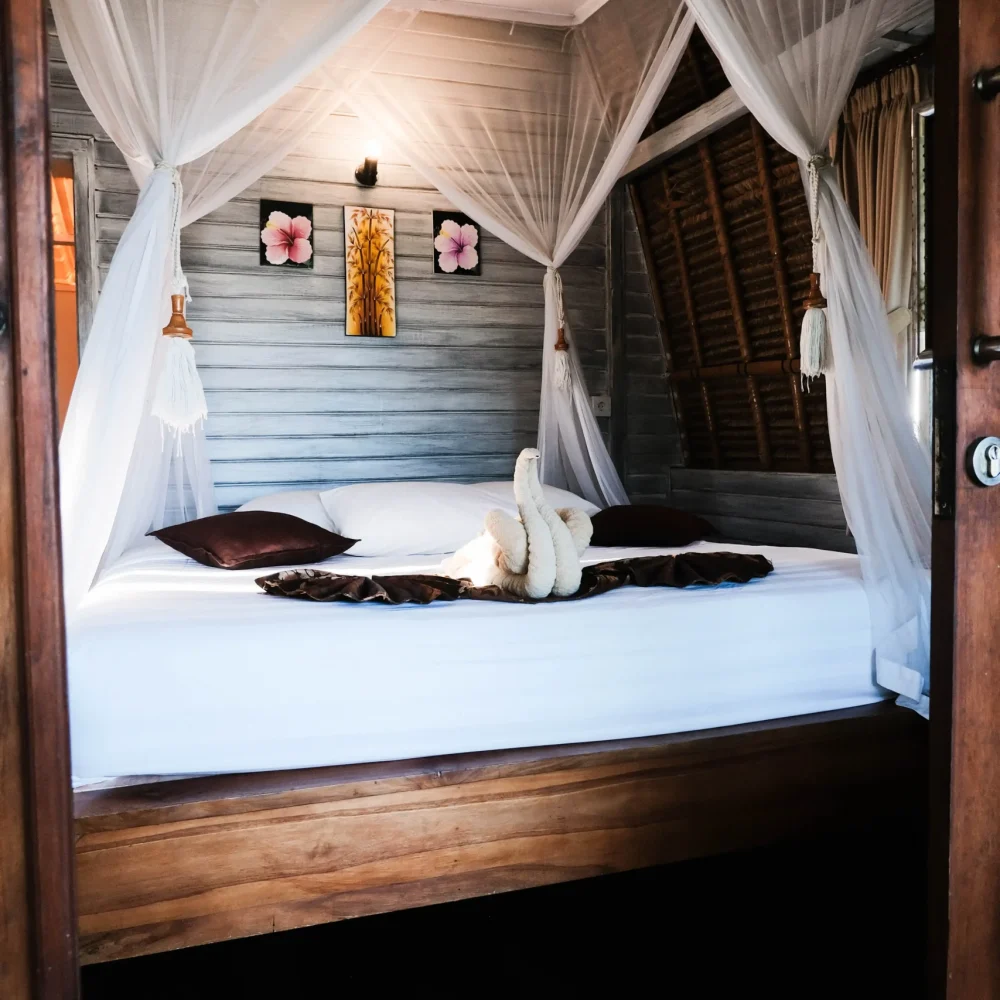 Cozy traditional wooden hut with in Nusa Lembongan - Abian Hut Dream beach
